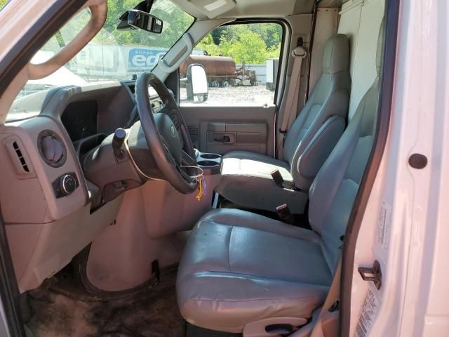 2021 Ford Econoline E350 Super Duty Cutaway Van