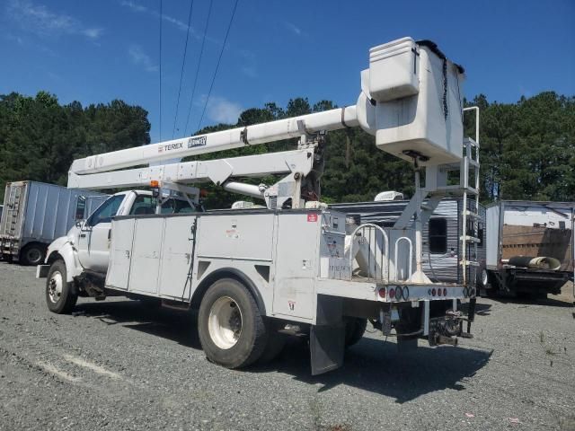 2007 Ford F750 Super Duty Bucket Truck