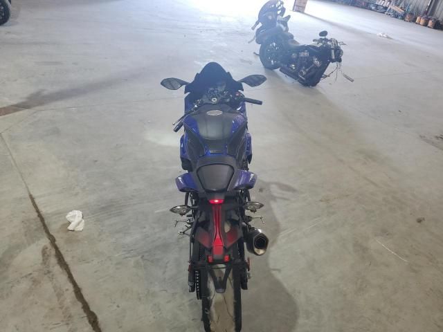 2024 Yamaha YZFR1