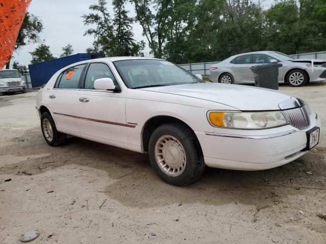 2002 Lincoln Town Car Executive