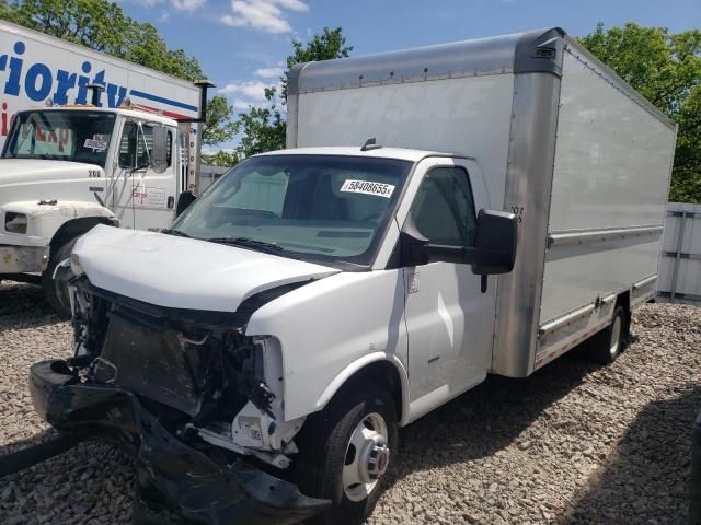 2022 GMC Savana Cutaway G3500
