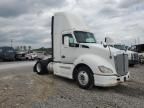 2014 Kenworth T680 Semi Truck