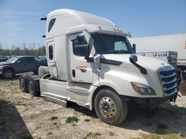 2022 Freightliner Cascadia 126
