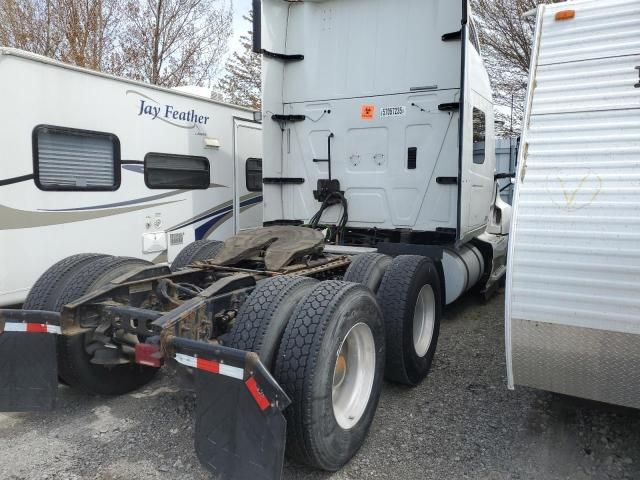 2020 International LT625