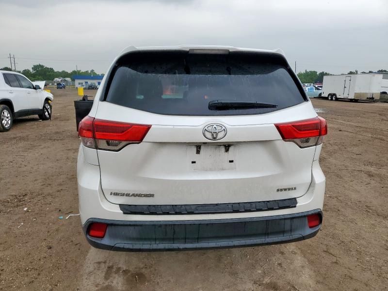 2018 Toyota Highlander LE