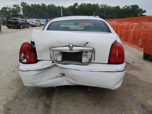 2002 Lincoln Town Car Executive