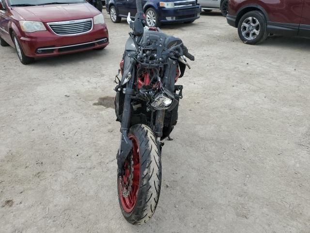 2021 Kawasaki ZR900 F