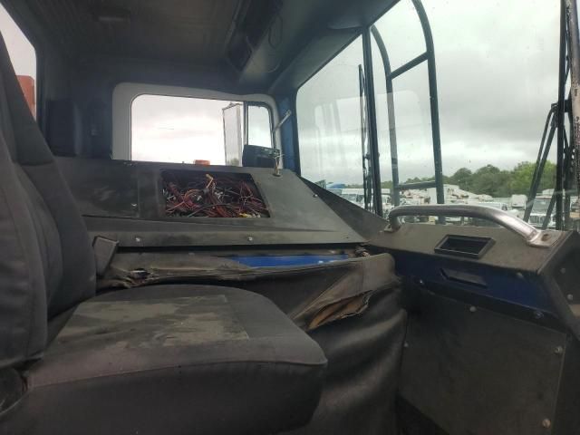 2007 Mack MR600 Refuse Truck