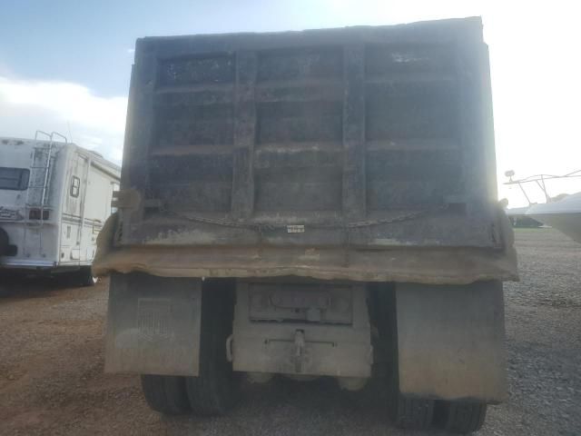 1997 Peterbilt 357 Dump Truck