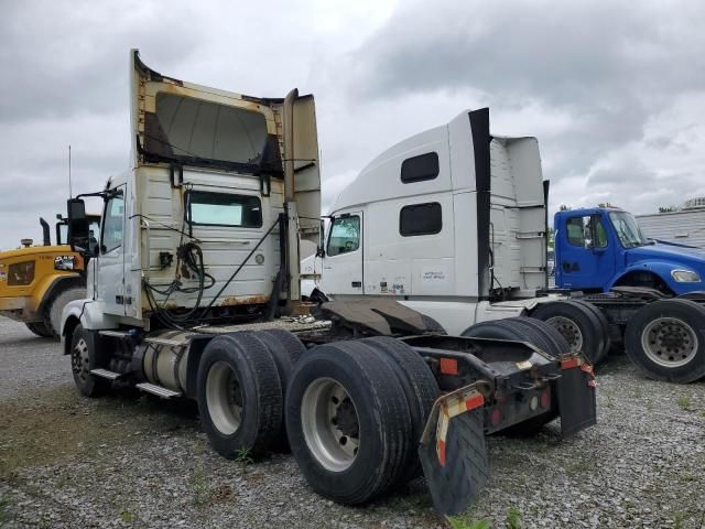 2014 Volvo VNL Semi Truck