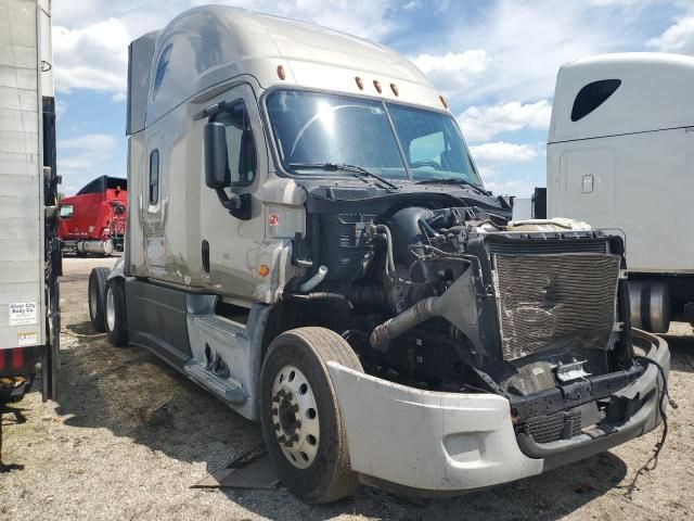 2017 Freightliner Cascadia 125 Semi Truck