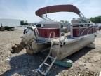2019 Bennington Marine Pontoon