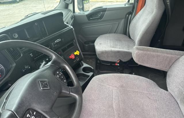2018 International LT625