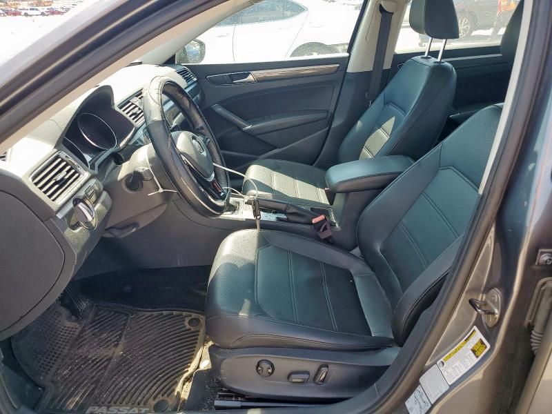 2017 Volkswagen Passat SE