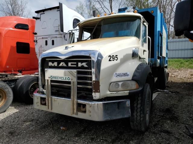 2009 Mack Granite Refuse Truck