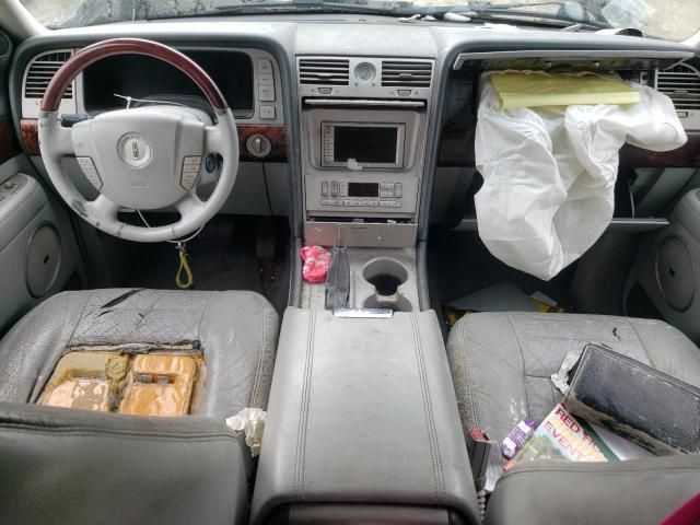 2004 Lincoln Navigator