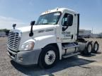 2011 Freightliner Cascadia 125 Semi Truck