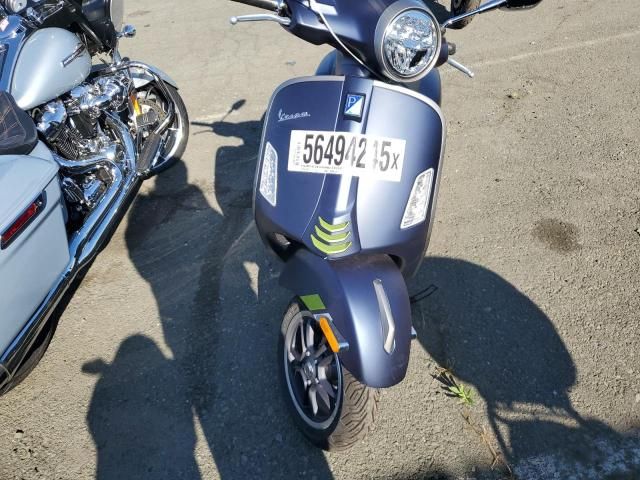 2024 Vespa GTS/SEI Giorni 300