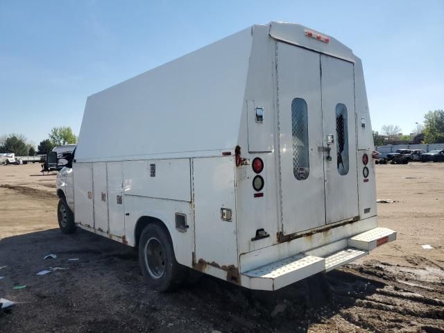 2006 Ford Econoline E450 Super Duty Cutaway Van