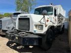 1998 Mack 600 DM600