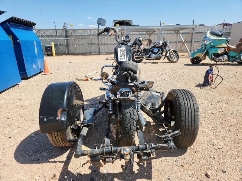 2001 Harley-Davidson XL883 Hugger