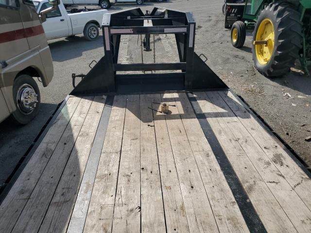 2021 Big Tex 22GN-25BK+5MR Equipiment Trailer