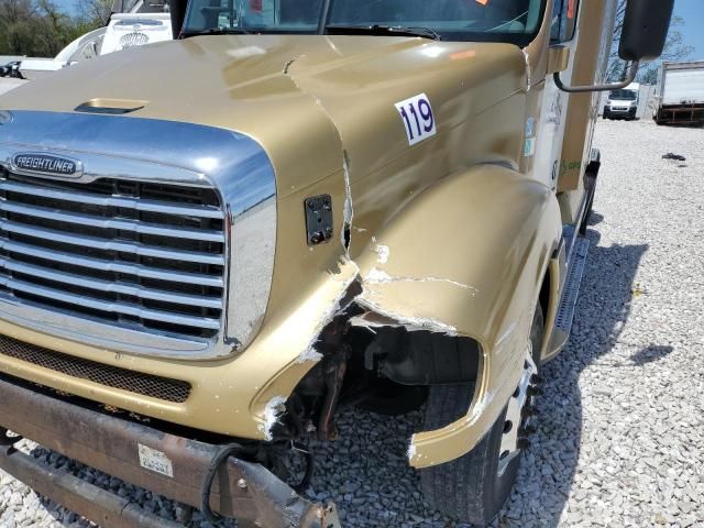 2004 Freightliner Columbia Semi Truck