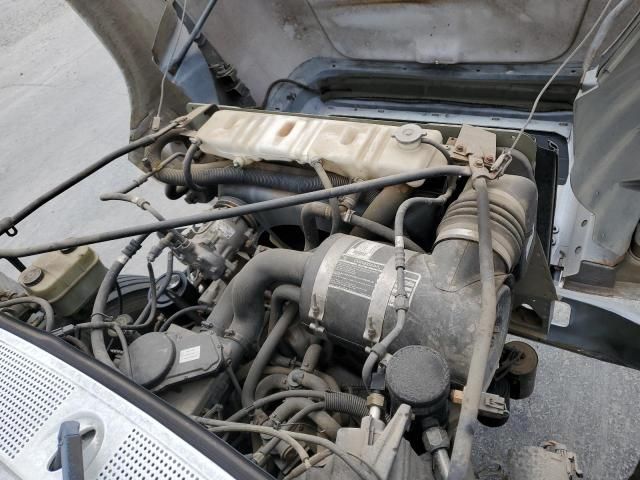 1998 Ford F700