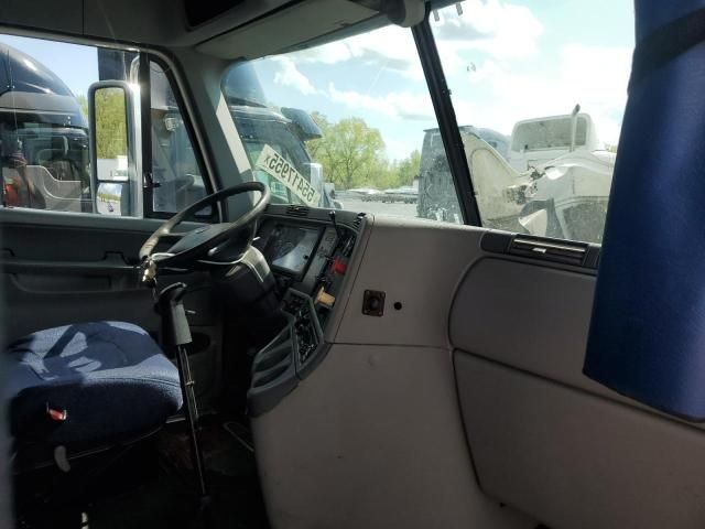 2010 Freightliner Columbia Semi Truck