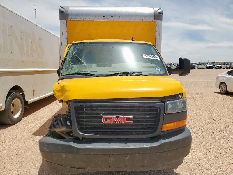 2023 GMC Savana Cutaway G3500