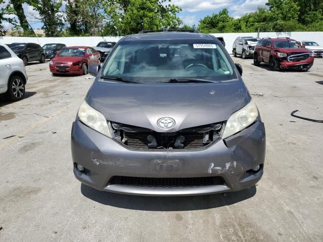 2011 Toyota Sienna XLE