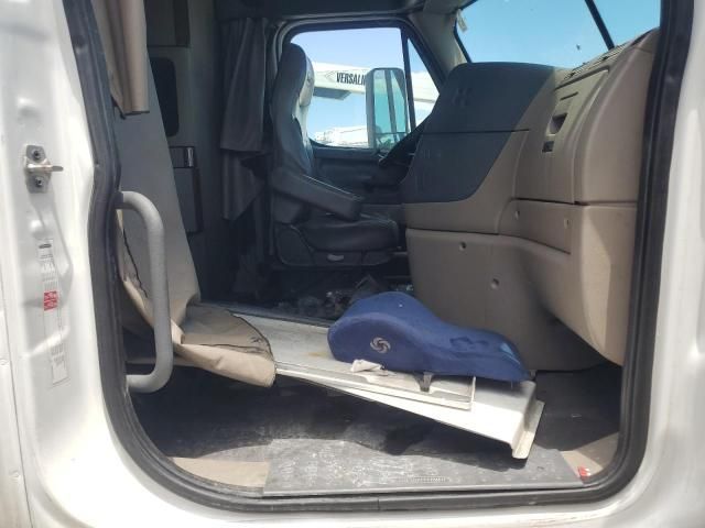 2016 Freightliner Cascadia 125