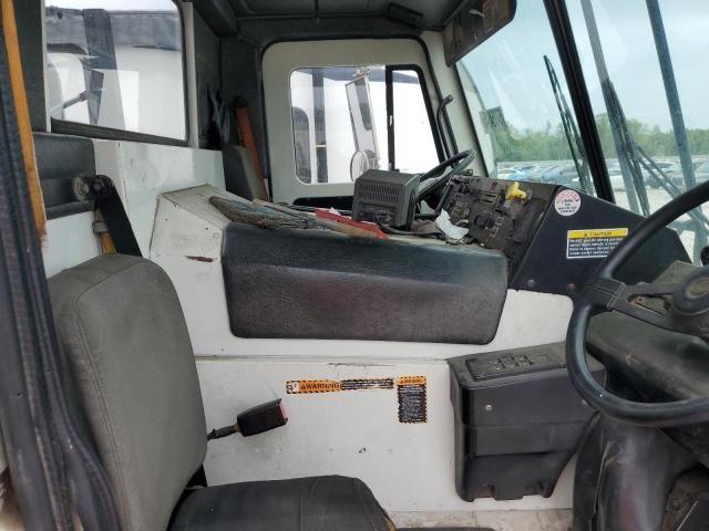 2004 Mack LE600 Refuse Truck