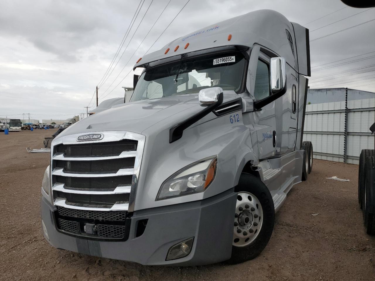2021 Freigliner 2021 Freightliner Cascadia 126 Semi Truck