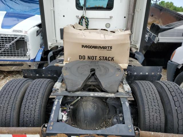 2018 Peterbilt 579 Semi Truck