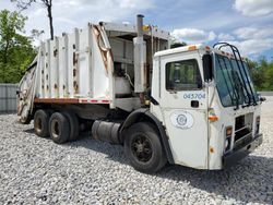 Mack Vehiculos salvage en venta: 2004 Mack LE600 Refuse Truck