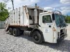 2004 Mack LE600 Refuse Truck
