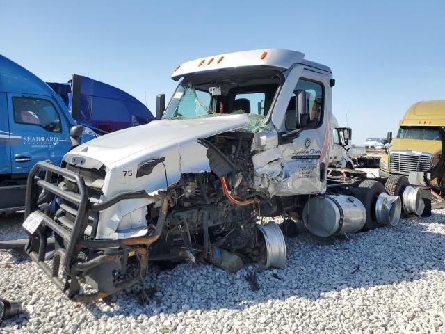 2022 Freightliner Cascadia 126