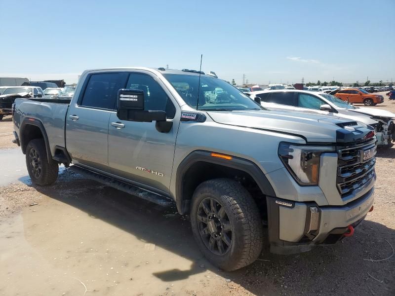 2024 GMC Sierra K2500 AT4