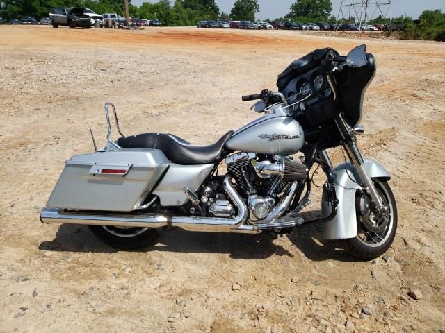 2010 Harley-Davidson Flhx