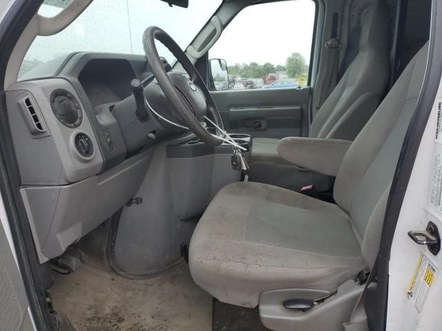 2013 Ford Econoline E350 Super Duty Van