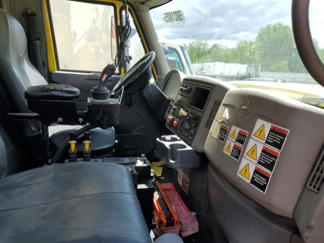 2010 International 7500 Refuse Truck