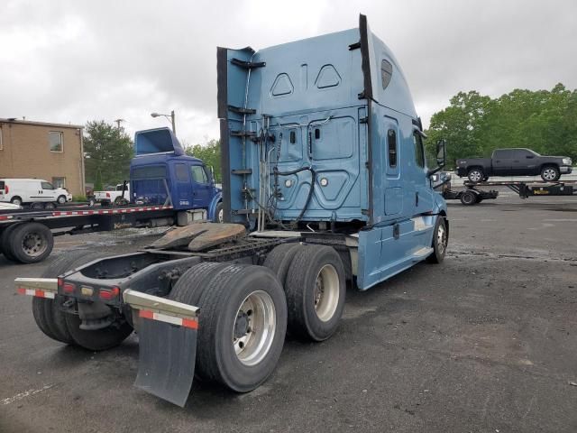 2019 Freightliner Cascadia 126