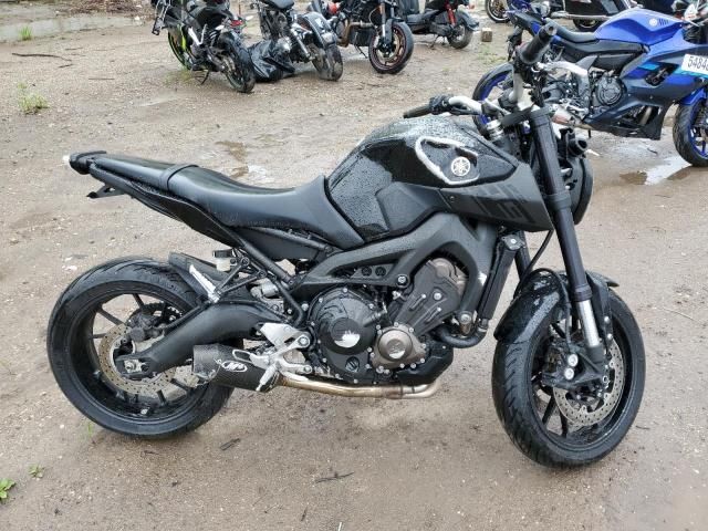 2016 Yamaha FZ09