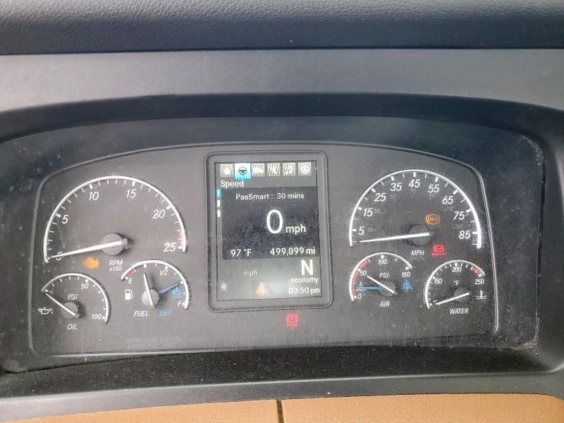 2021 Freightliner Cascadia 126 Semi Truck