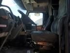 2005 Volvo VNL Semi Truck