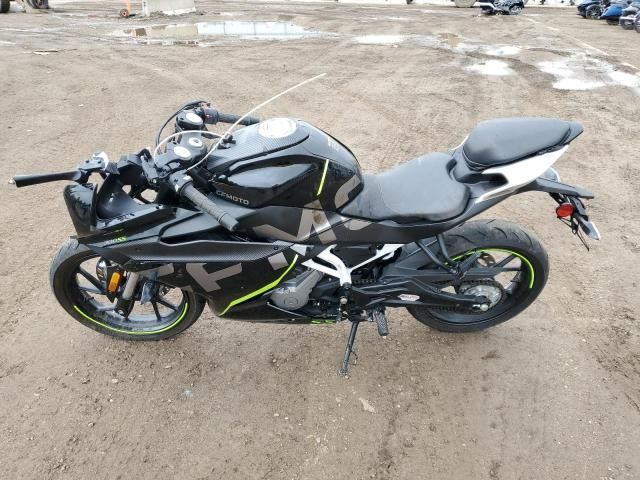 2022 Can-Am 300SS