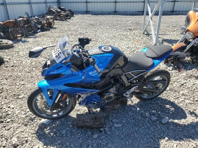 2025 Suzuki GSX800 F