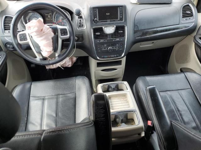 2014 Chrysler Town & Country Touring