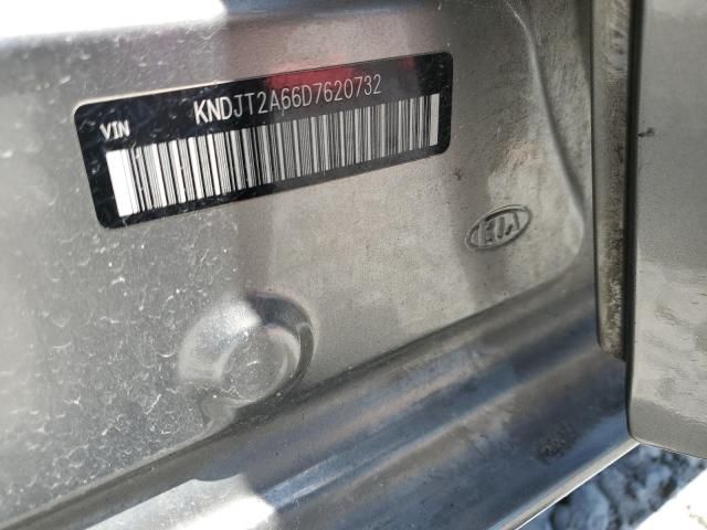 2013 KIA Soul +